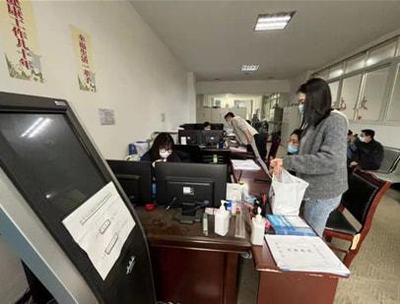 重庆市潼南区市场监管局发放首张"集群注册"营业执照